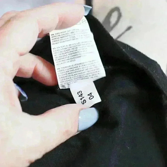 Kid's Size L (10/12) AND1 black/red long sleeve jersey basketball player graphic - Picture 10 of 11